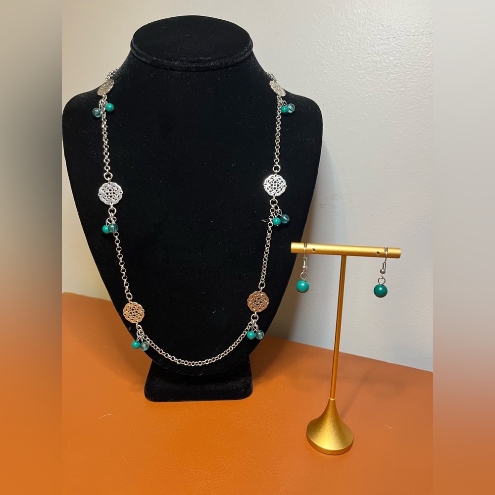 Necklace Set - Picture 2 of 2